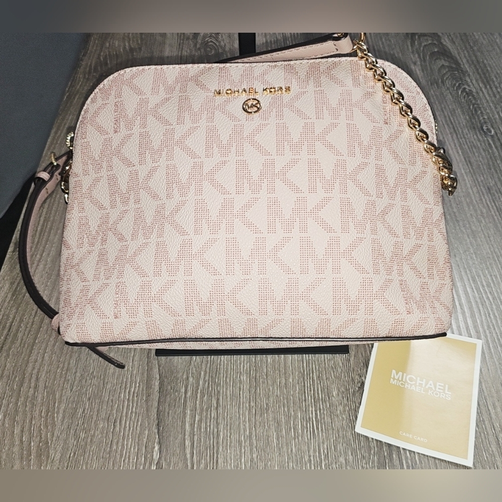 Authentic NWOT Michael Kors Cindy Logo Large Rose Pink/Gold Crossbody Purse
